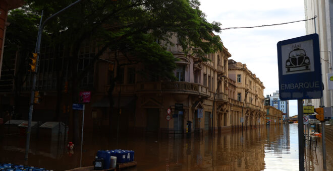 DESASTRE AMBIENTAL-PORTO ALEGRE-RS