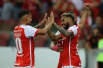 BRASILEIRÃO FUTEBOL - INTERNACIONAL-RS X VITÓRIA-BA