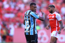 BRASILEIRÃO FUTEBOL - INTERNACIONAL-RS X GRÊMIO-RS