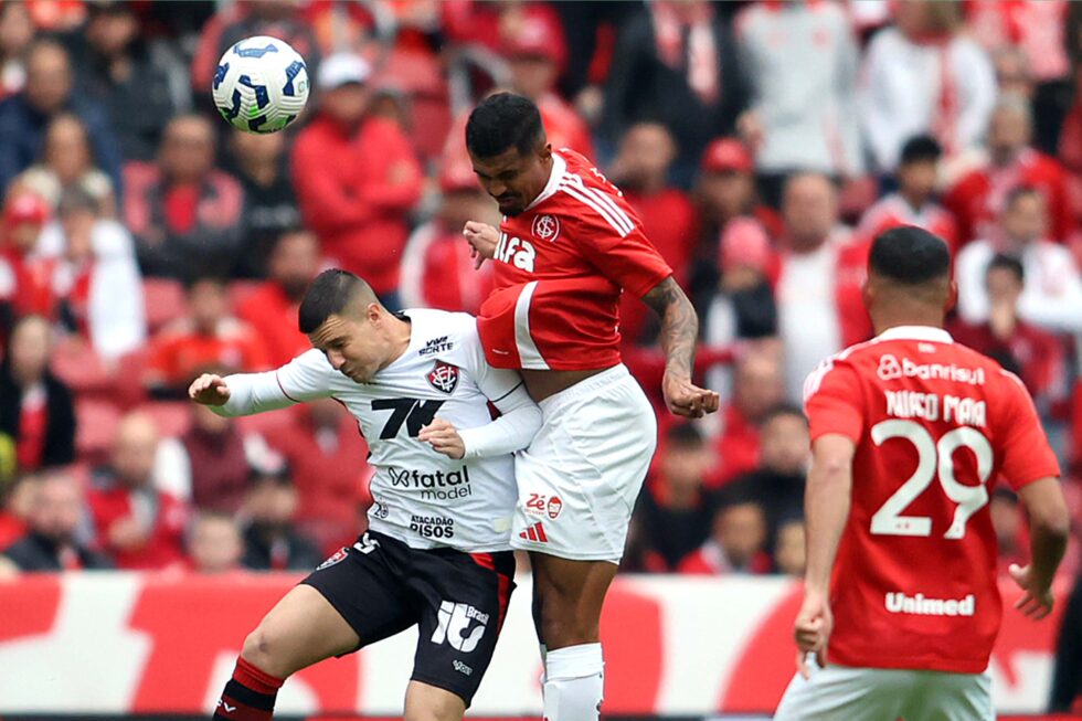 CAMPEONATO BRASILEIRO FUTEBOL- INTERNACIONAL-RS x VITÓRIA-BA