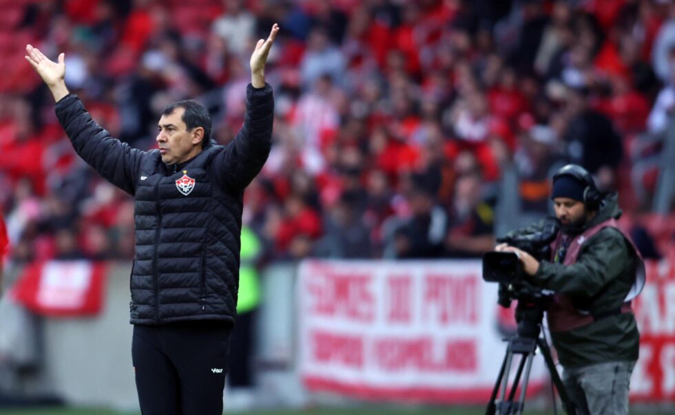 CAMPEONATO BRASILEIRO FUTEBOL- INTERNACIONAL-RS x VITÓRIA-BA