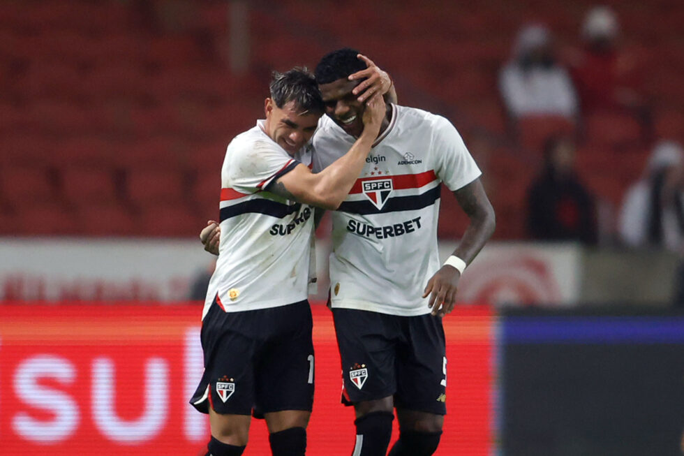 CAMPEONATO BRASILEIRO FUTEBOL- INTERNACIONAL-RS x SÃO PAULO-SP