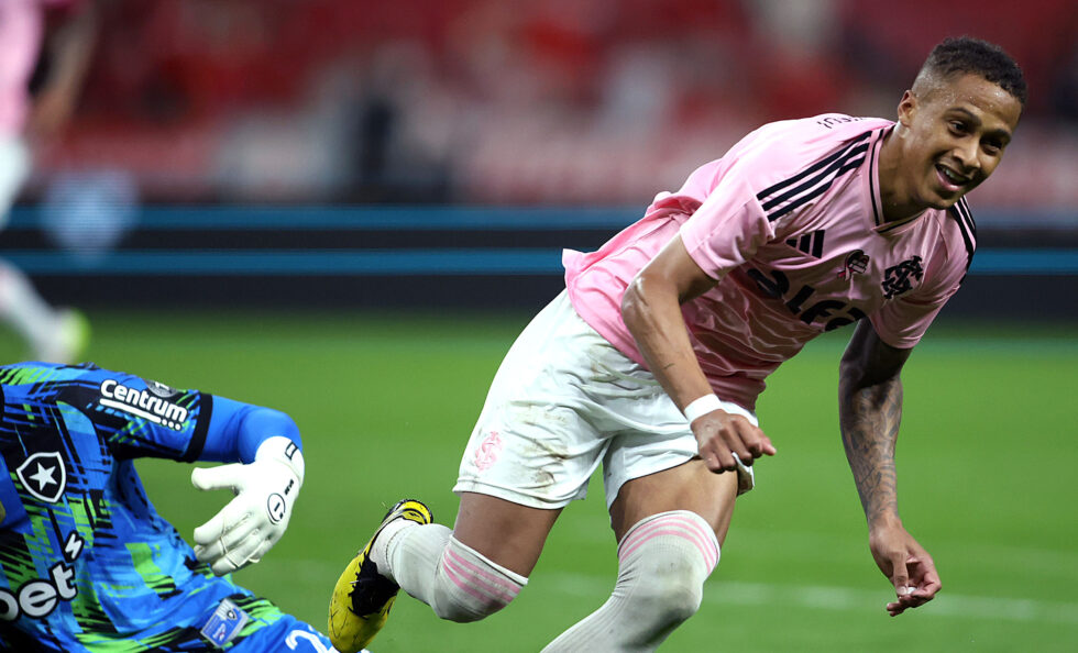 CAMPEONATO BRASILEIRO FUTEBOL- INTERNACIONAL-RS x BOTAFOGO-RJ