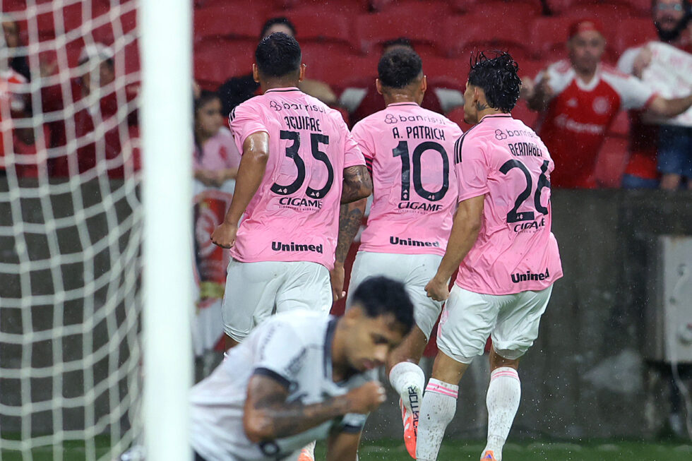 CAMPEONATO BRASILEIRO FUTEBOL- INTERNACIONAL-RS x BOTAFOGO-RJ
