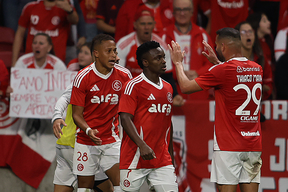 CAMPEONATO BRASILEIRO FUTEBOL- INTERNACIONAL-RS x BAHIA-BA