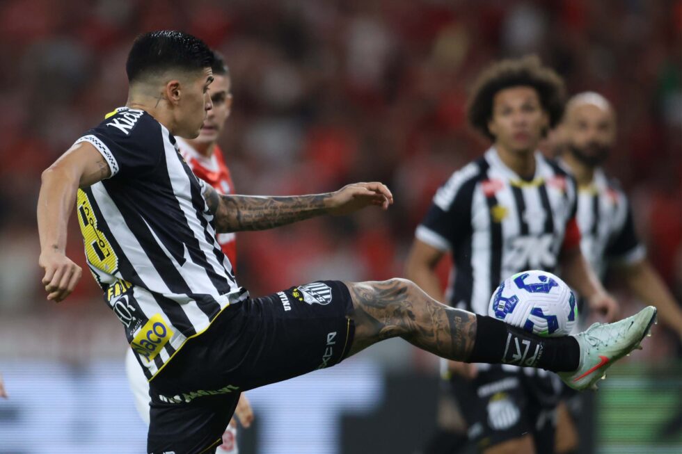 CAMPEONATO BRASILEIRO FUTEBOL- INTERNACIONAL-RS x SANTOS-SP