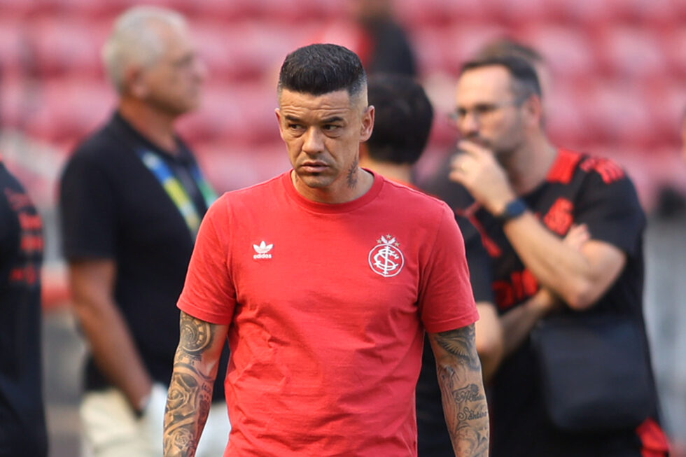 CAMPEONATO BRASILEIRO FUTEBOL- INTERNACIONAL-RS x RED BUL BRAGAN