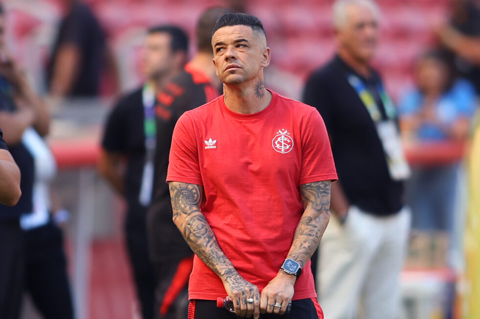 CAMPEONATO BRASILEIRO FUTEBOL- INTERNACIONAL-RS x RED BUL BRAGAN